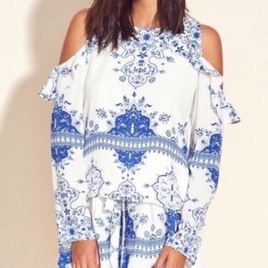NWT! Lovers + Friends Cold Shoulder Blouse Top XS